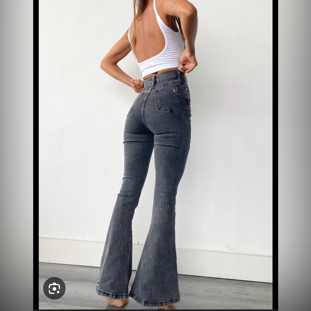 NWT CHIPRE FLARED HI RISE JEAN